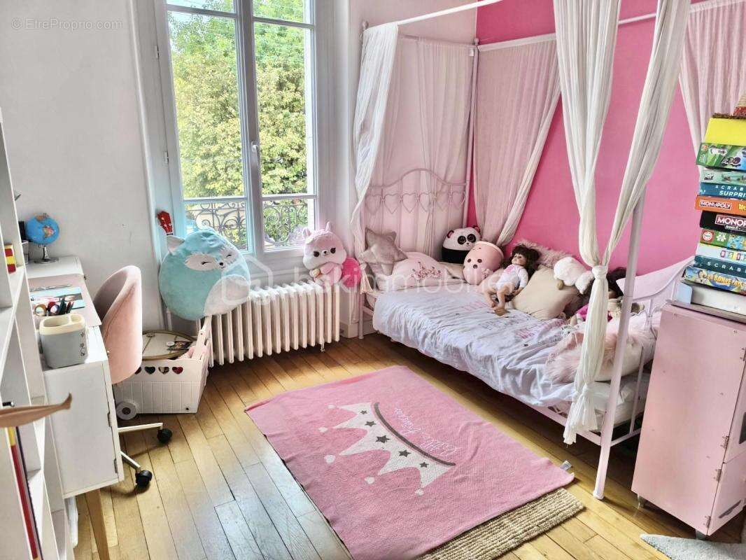 Maison à VERRIERES-LE-BUISSON