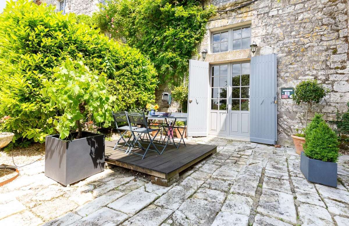 Maison à SAUSSIGNAC