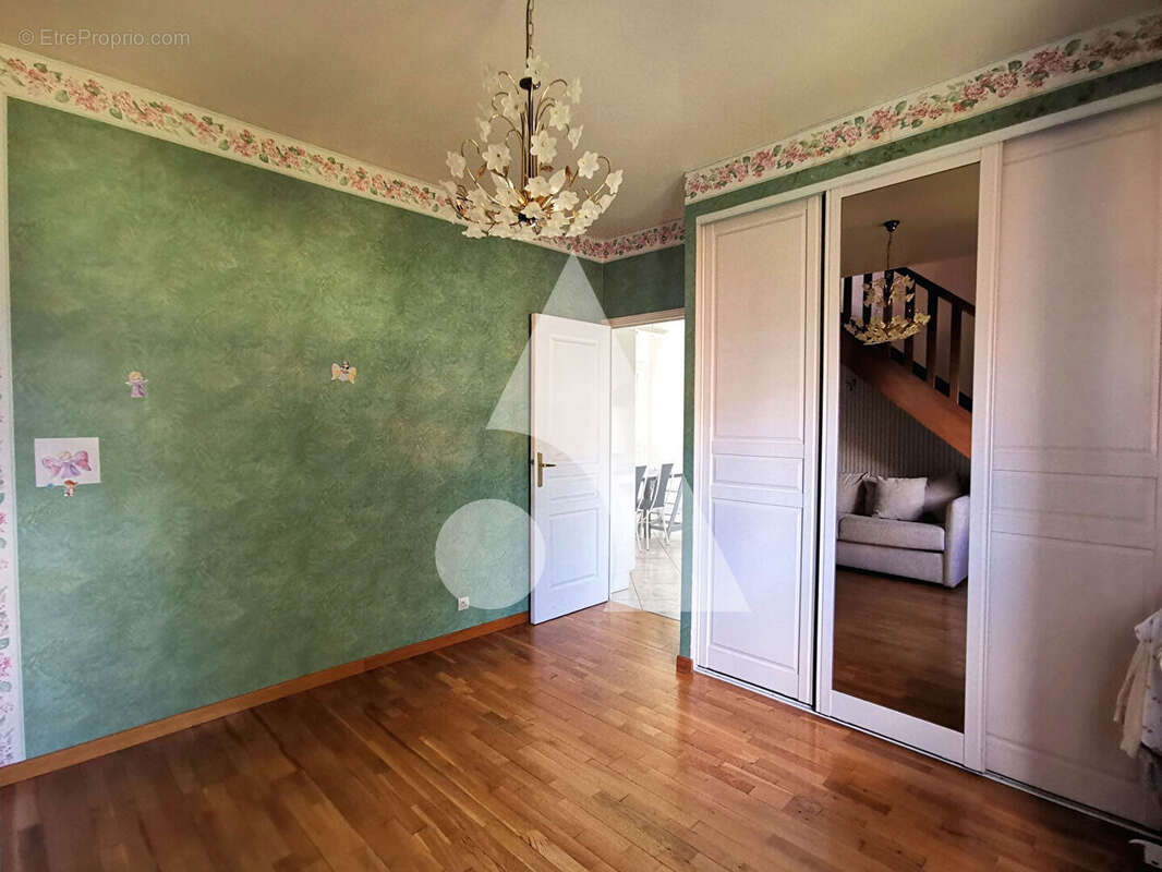 Maison à MONTIGNY-LES-CORMEILLES