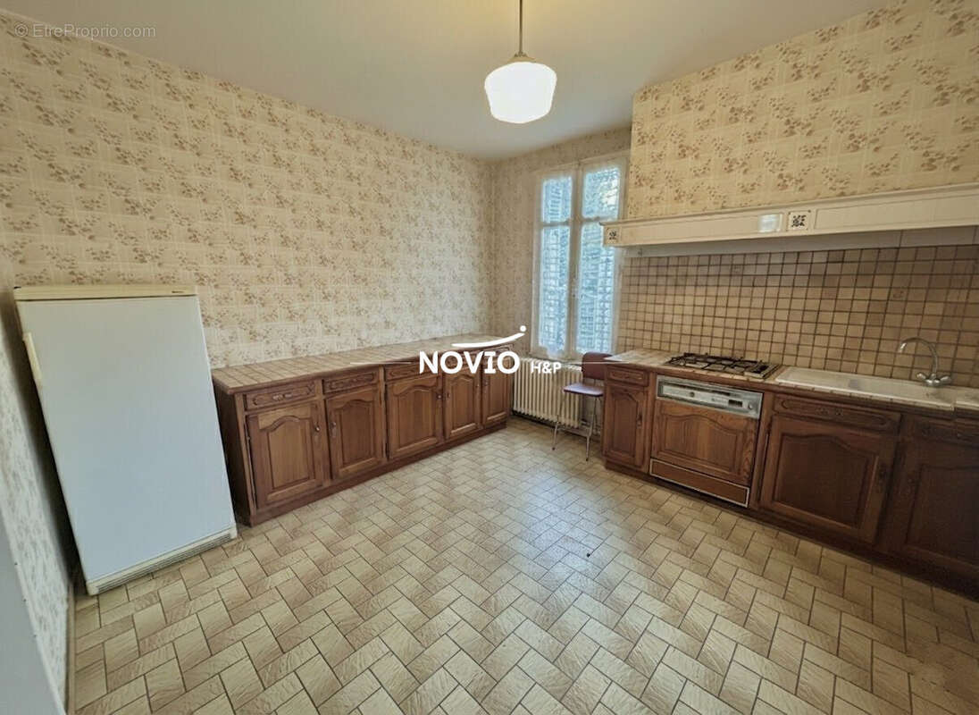 Maison 153 m² à Chatellerault  - photo 2