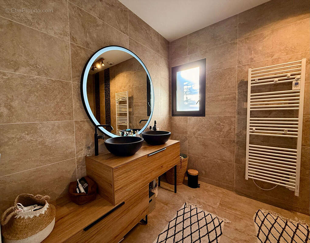 Maison à PLAN-D&#039;AUPS-SAINTE-BAUME