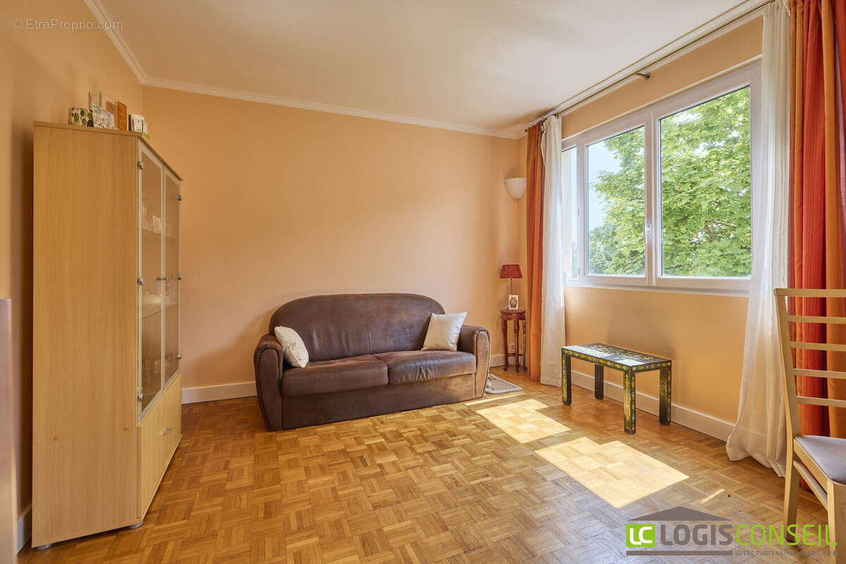 Appartement à BOURG-LA-REINE