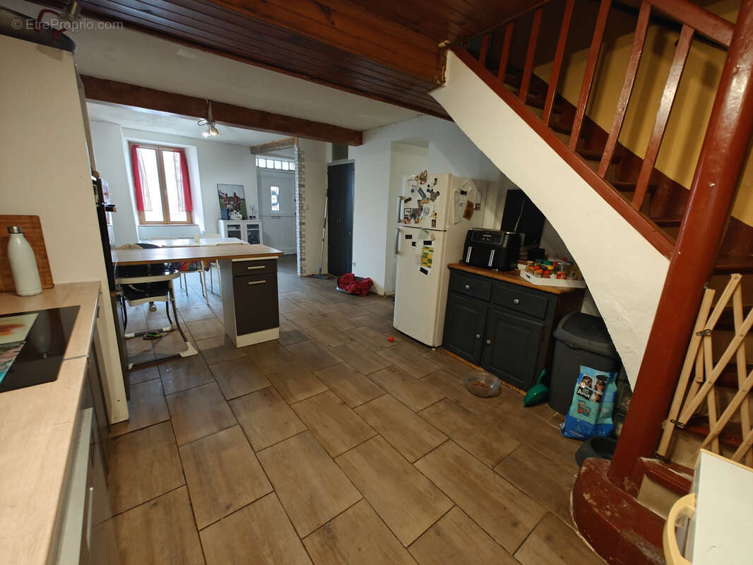 Maison à BELVEZE-DU-RAZES