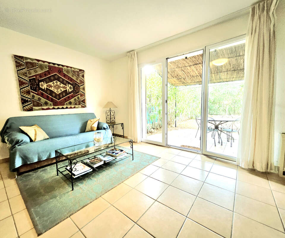 Maison à ROQUEBRUNE-SUR-ARGENS