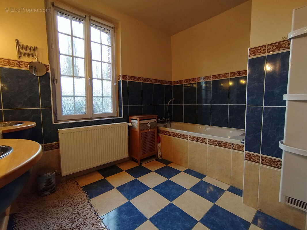 Maison à ASSIS-SUR-SERRE