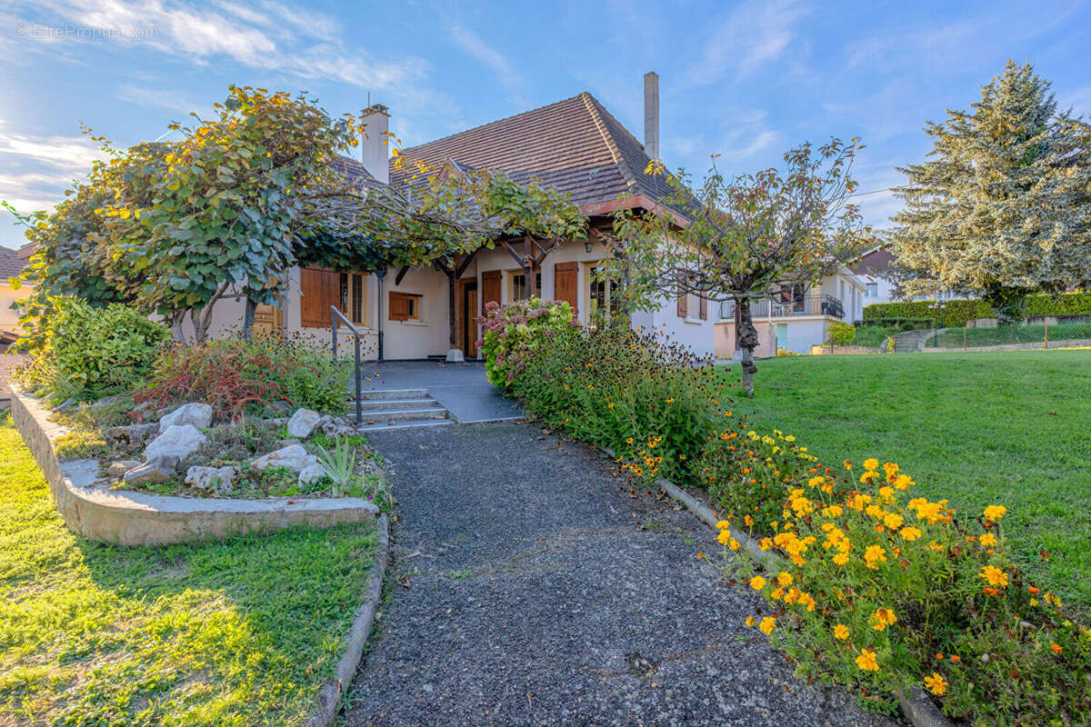 Maison à LA BOISSE