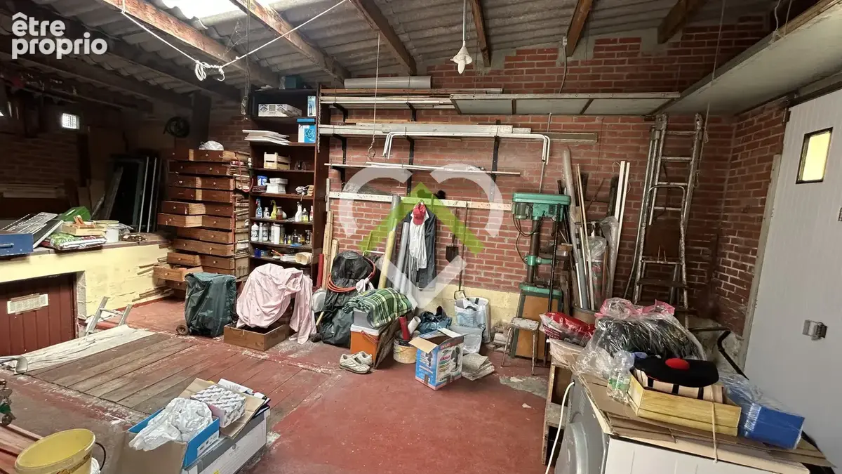 Maison d'angle à travaux avec jardin et garage ! ROUBAIX - Quartier VAUBAN - VAILLANT - BARBIEUX ! - photo 11