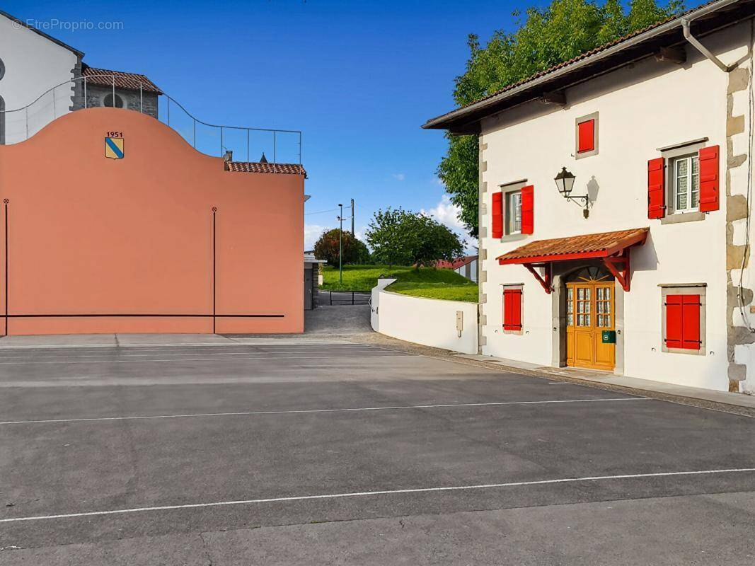 Maison à SAINT-PALAIS