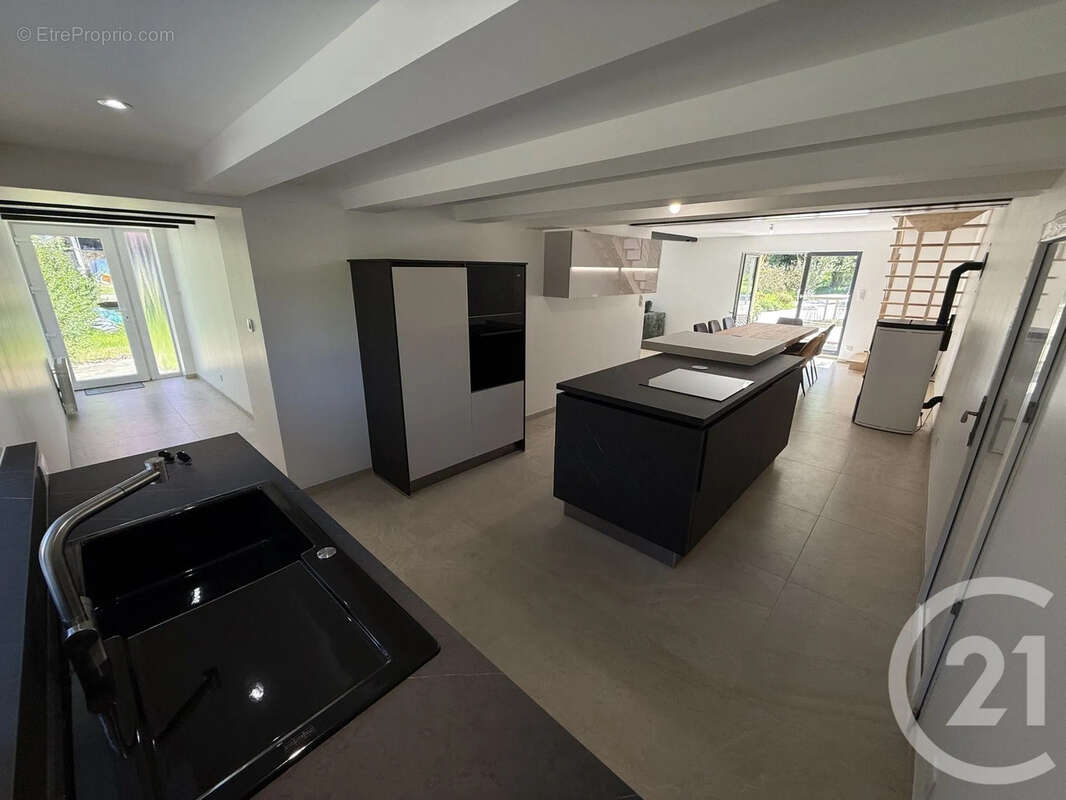 Maison 158 m² à Dommartin-Aux-Bois  - photo 7