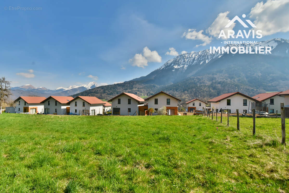 Terrain constructible, vue montagnes - photo 2