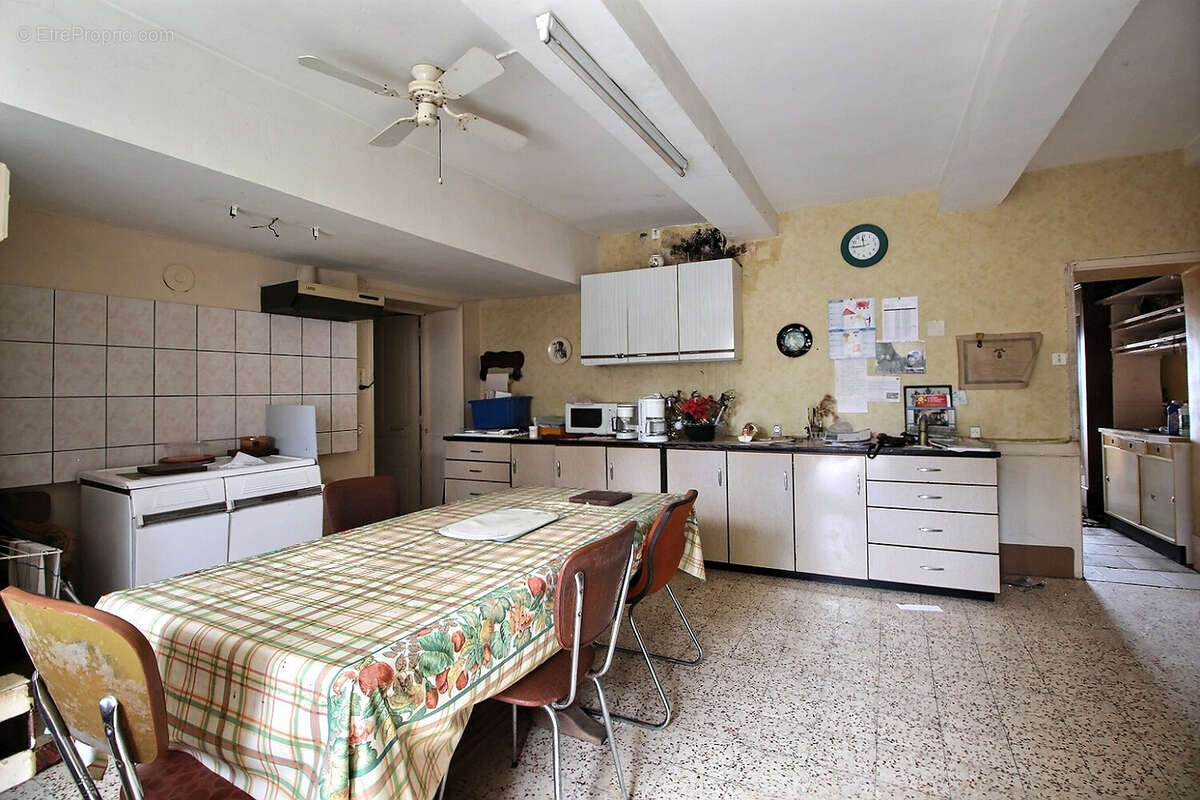 Maison à SAINT-YTHAIRE