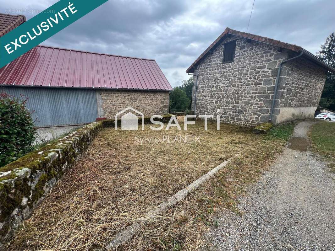 Maison 79 m² à Merinchal  - photo 2