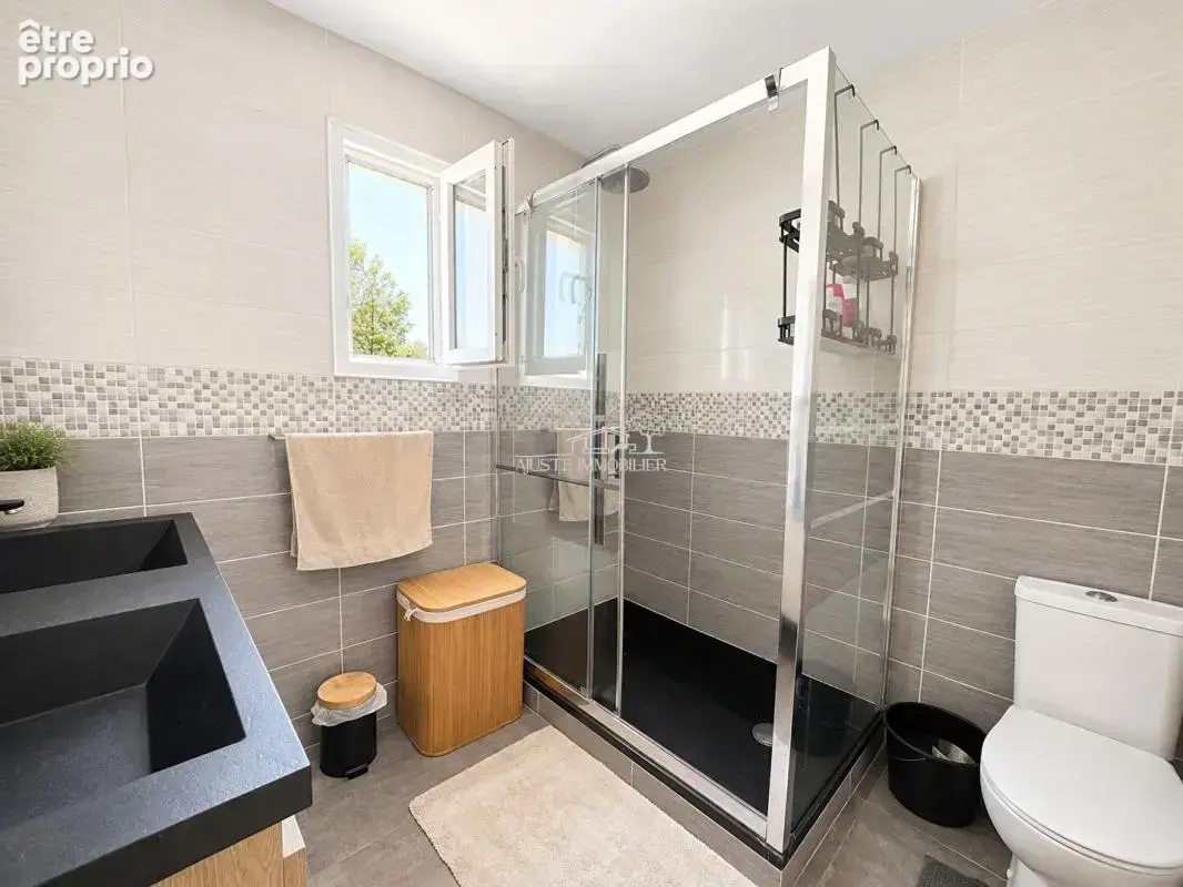 A VENDRE - Belle maison familiale T5 au calme, au fond d'une impasse à Saint-Victoret - photo 16