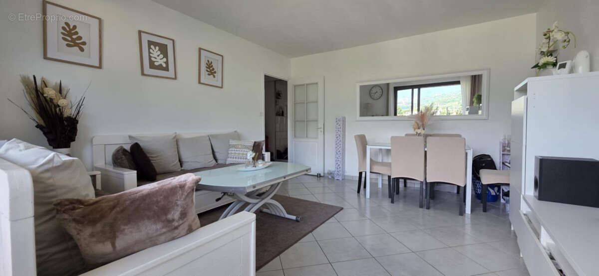 Appartement à BASSENS