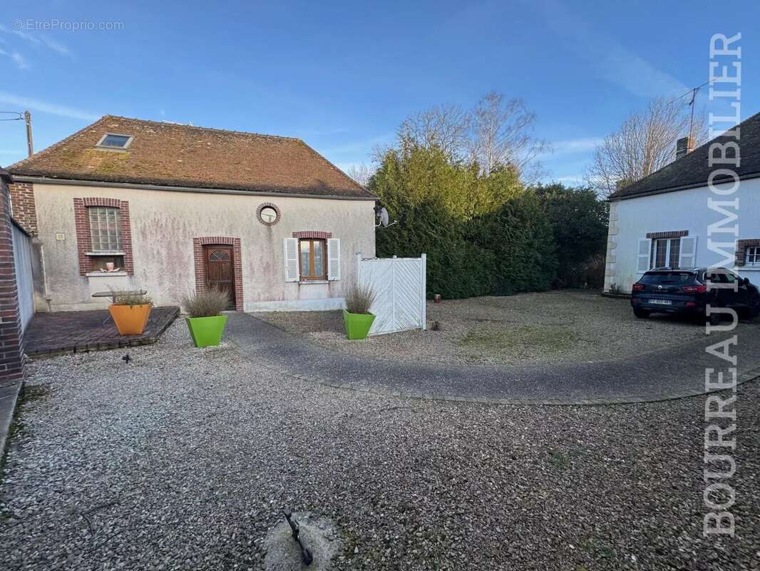 Maison à ARCES-DILO