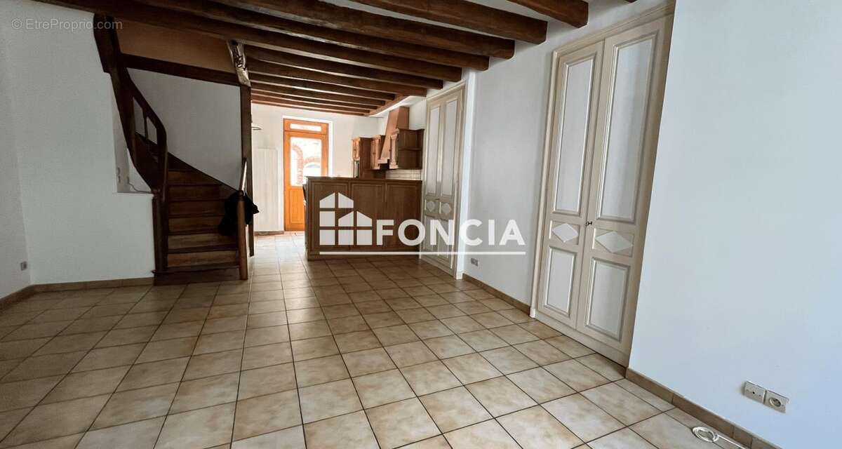 Maison à FRESNAY-SUR-SARTHE