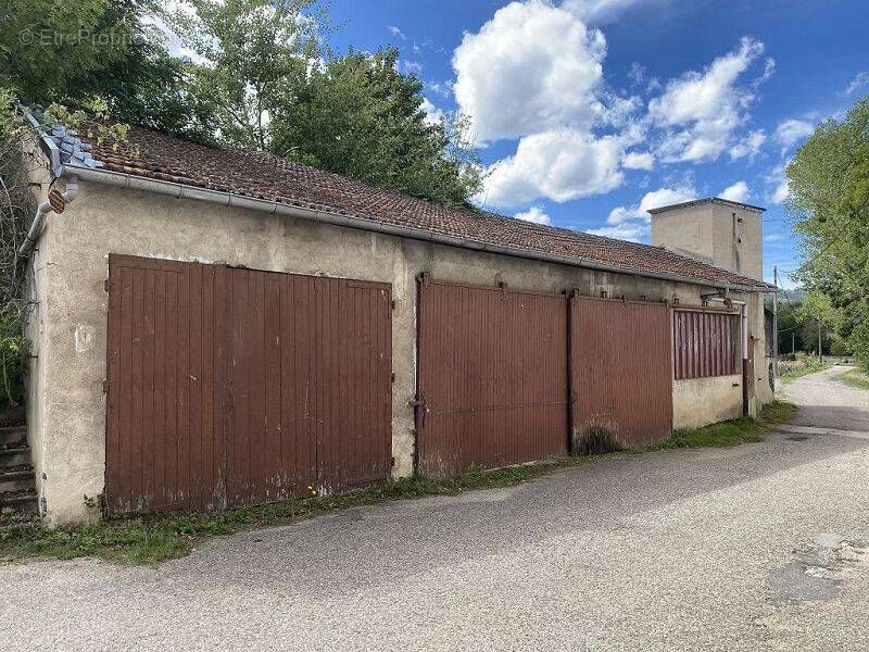 Commerce à LEIGNEUX