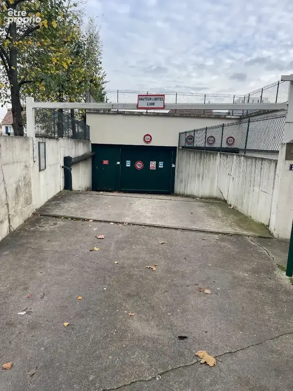 Parking à PANTIN