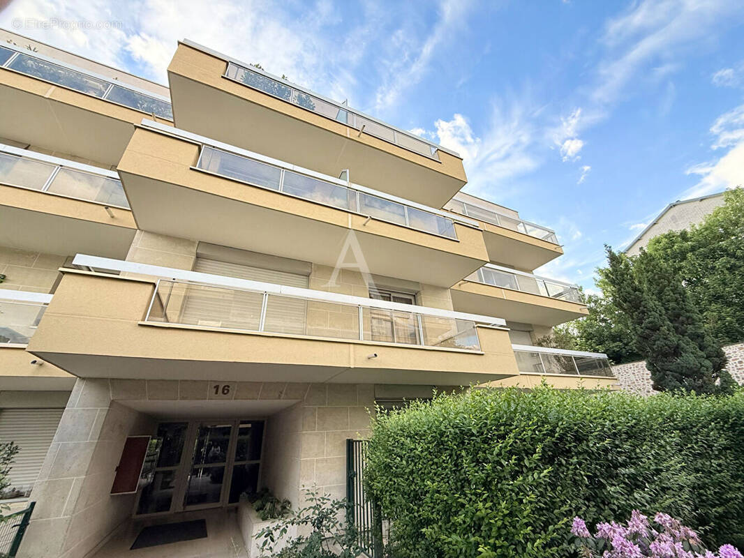 Appartement à LE PERREUX-SUR-MARNE