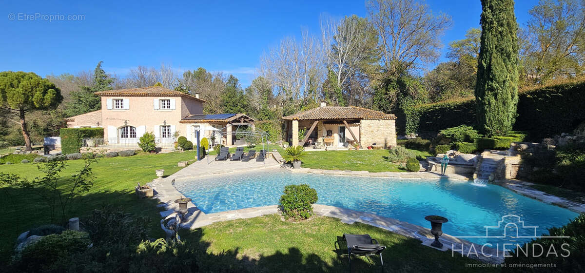 Maison à MEYRARGUES