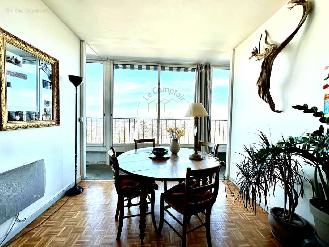 Appartement à MARSEILLE-9E