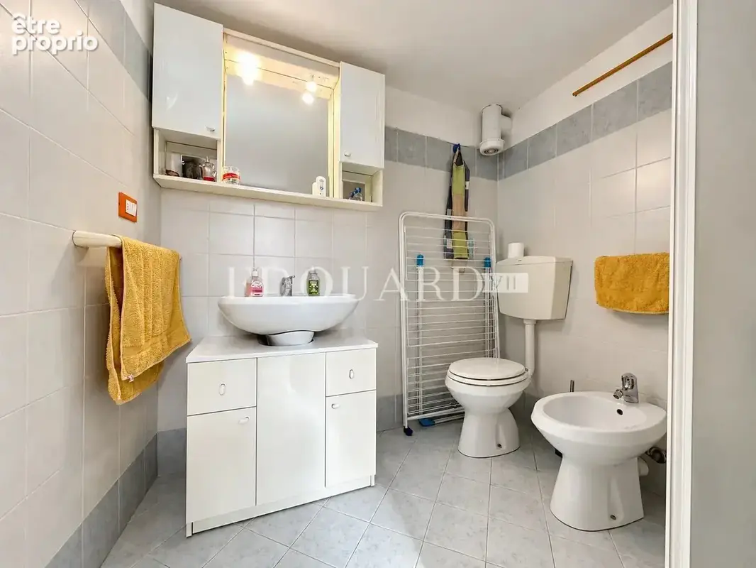 En exclusivité grand studio avec deux chambres en mezzanine, au cœur de la zone piétonne de Menton - photo 13