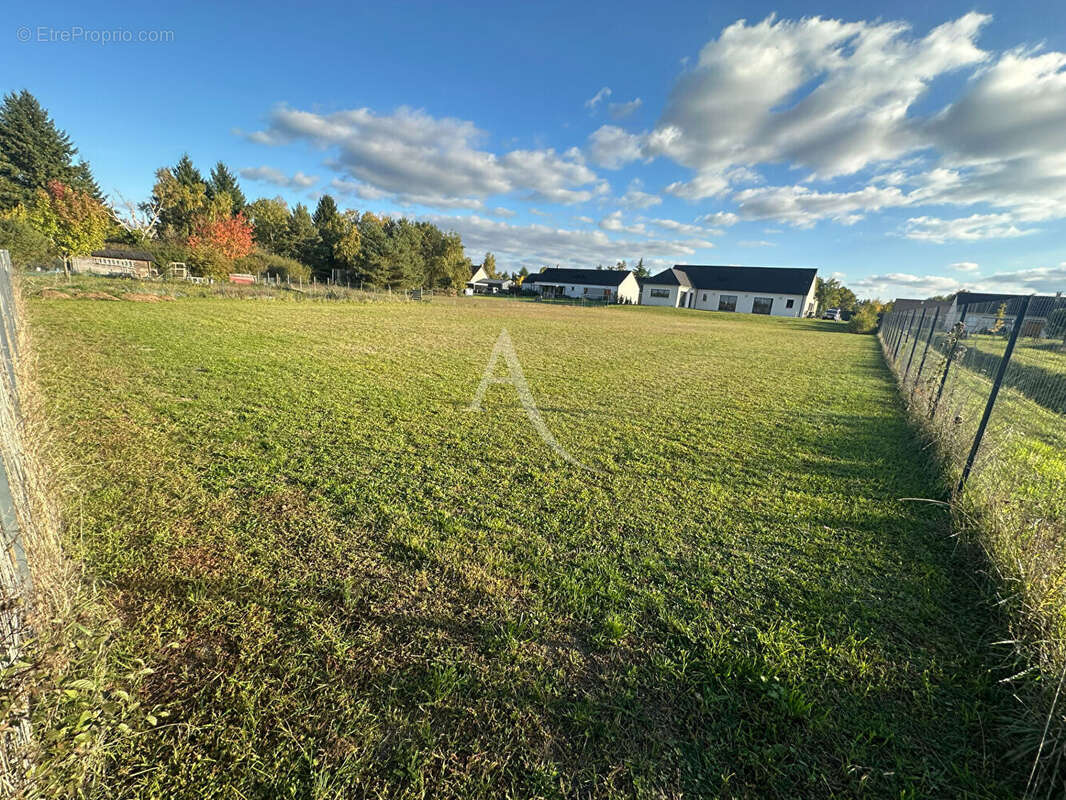Maison à LES MONTILS