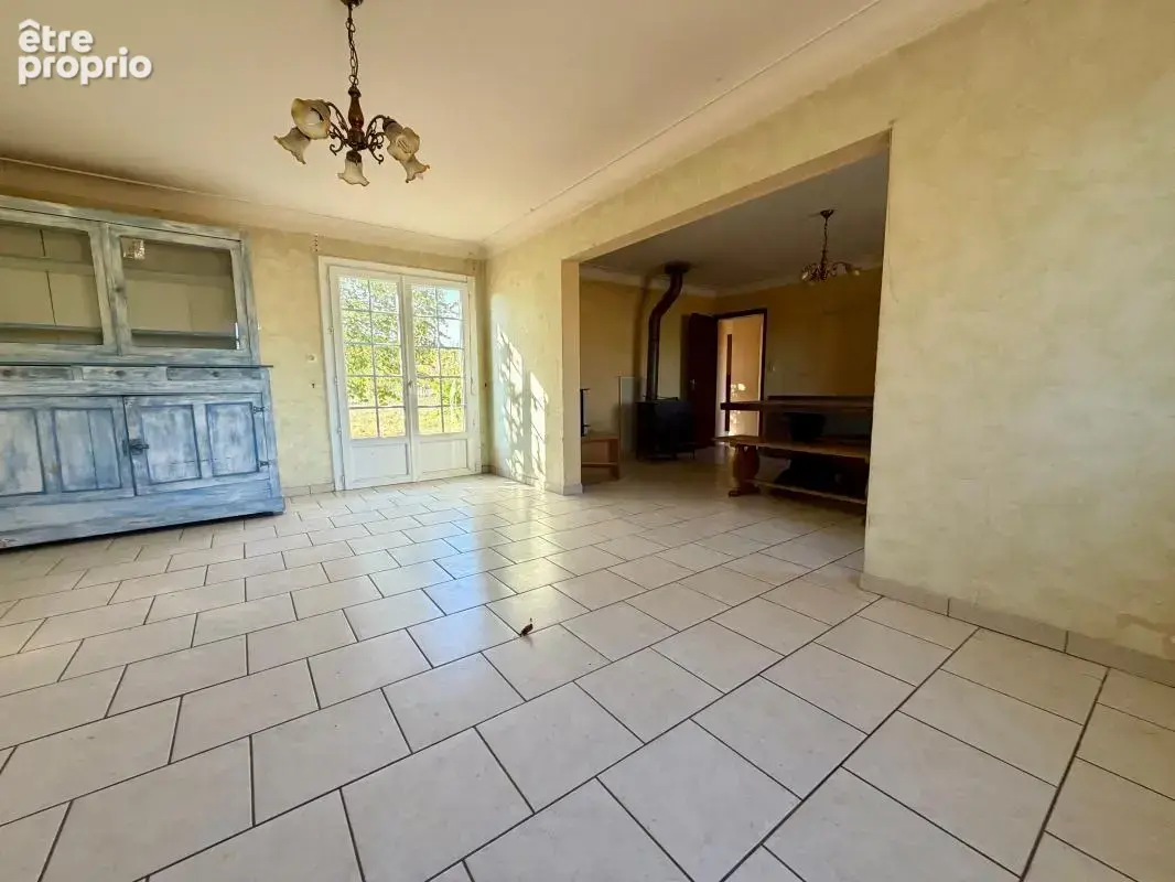 Maison de plain-pied sur 5,6 ha de prairies – vue dégagée – dépendances - photo 8