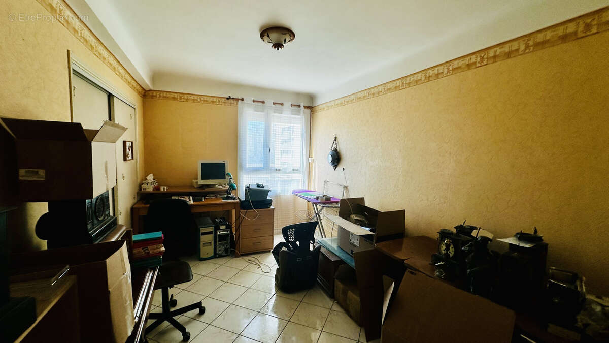 Appartement à MARSEILLE-11E