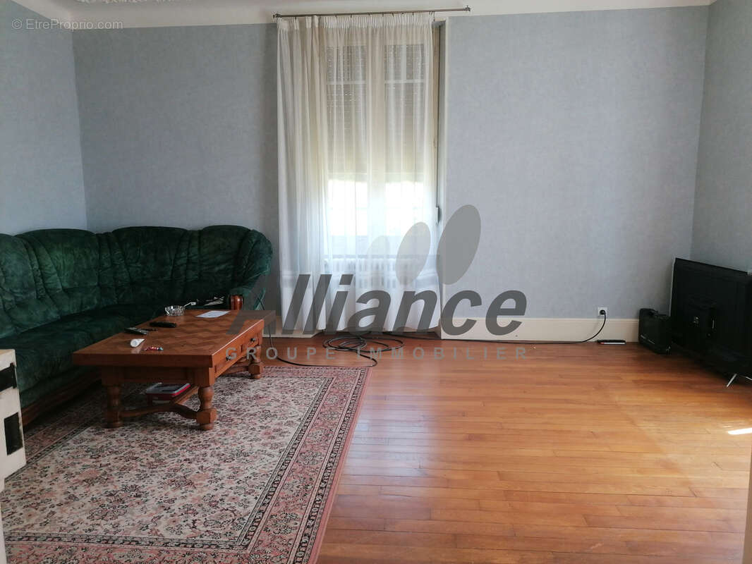 Maison à AILLEVILLERS-ET-LYAUMONT