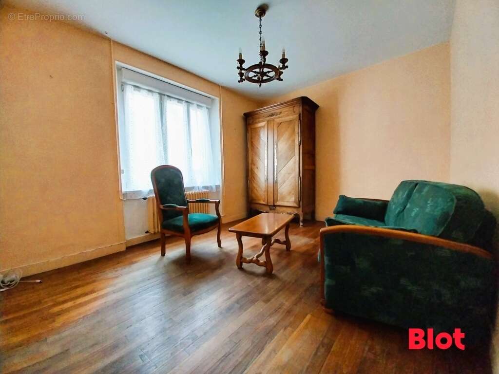 Maison à SAINT-JOUAN-DES-GUERETS