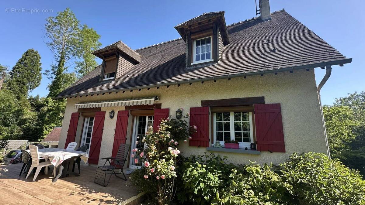 Maison à SAINT-GEORGES-DU-VIEVRE