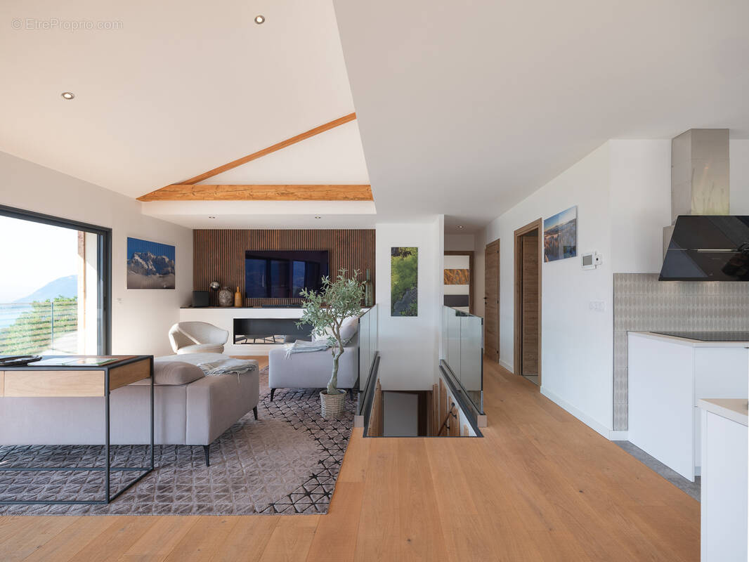 Maison à SAINT-JORIOZ