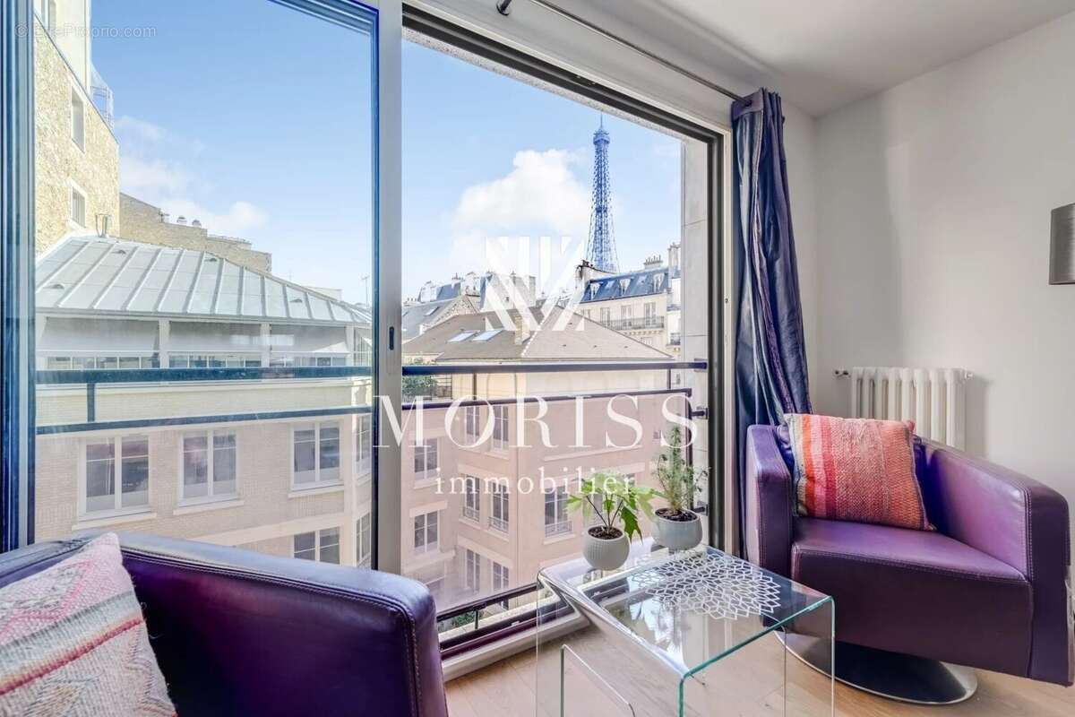 Appartement à PARIS-16E
