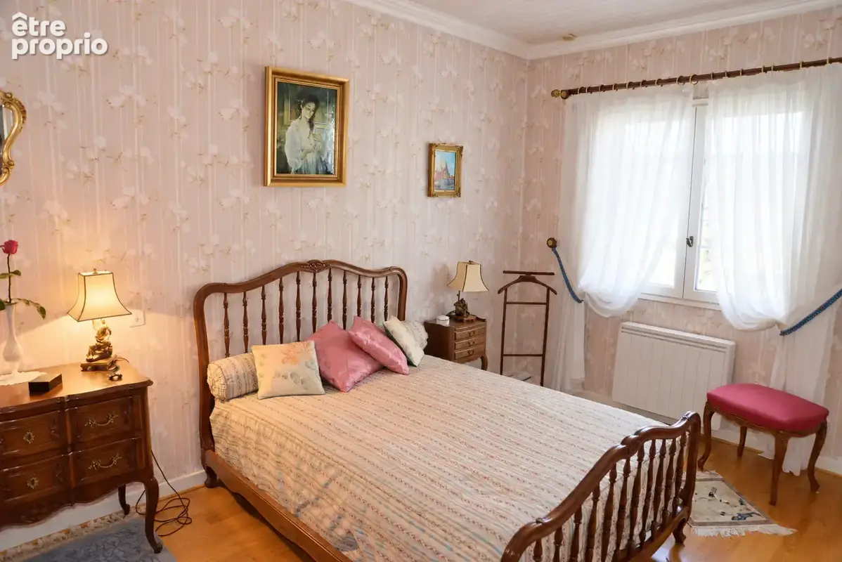 FAVERGES - Propriété bourgeoise de 8 pièces   228 m2 - photo 4