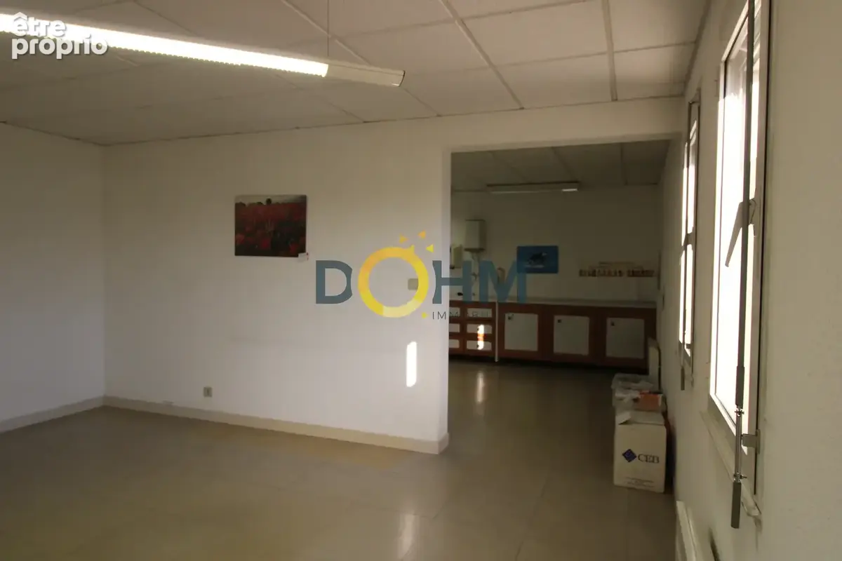 A vendre ambert local professionnel 50.60 m2 - photo 4