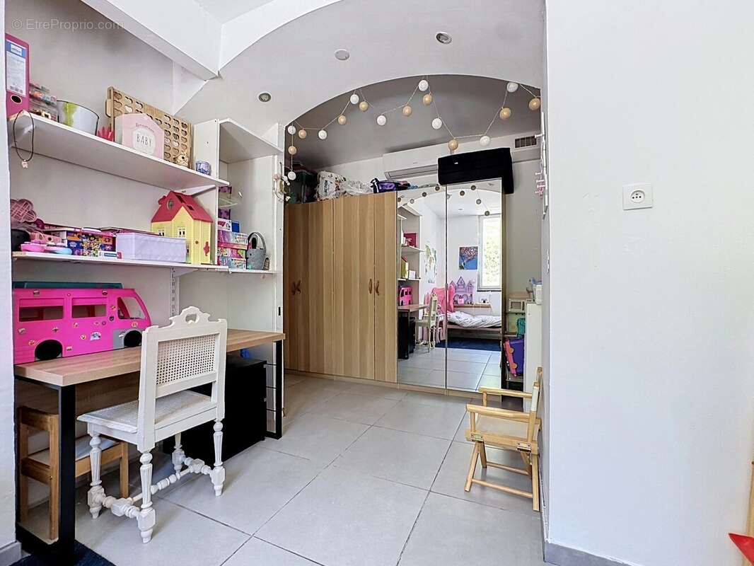 Appartement 110 m² à Marseille-15e  - photo 10