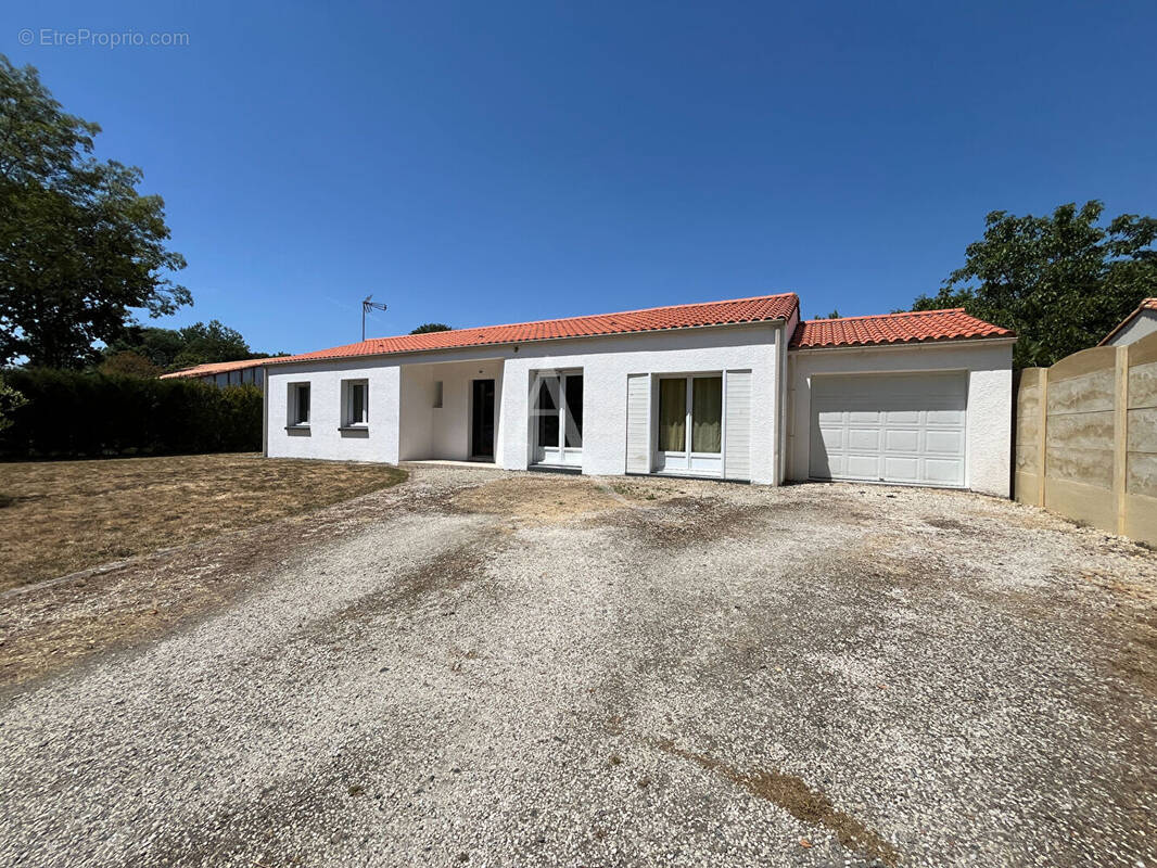 Maison à MOUCHAMPS
