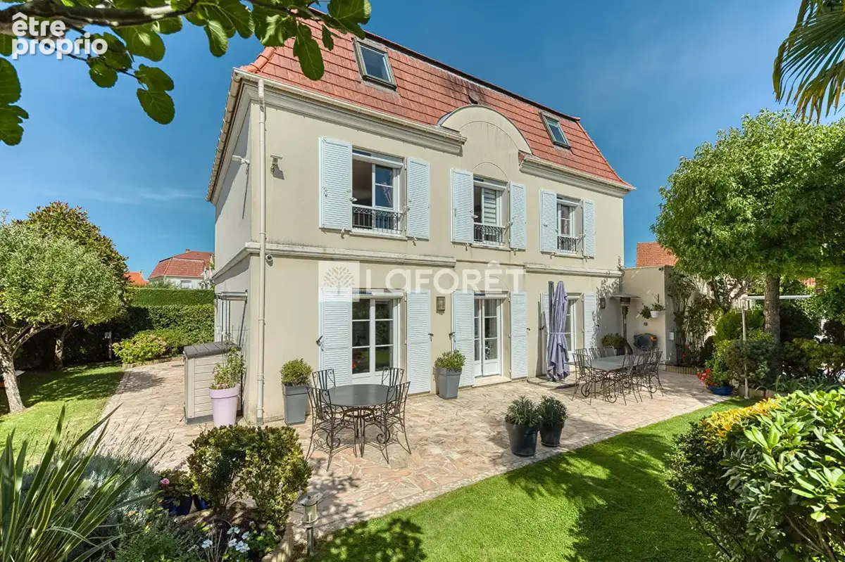 Maison à OZOIR-LA-FERRIERE