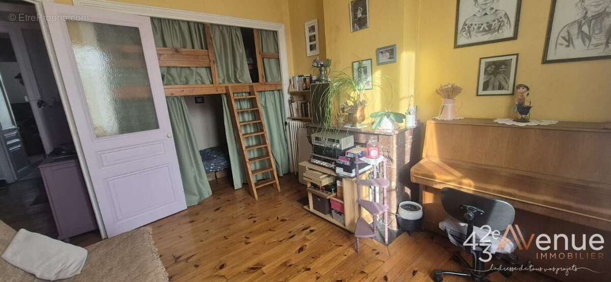 Appartement à SAINT-ETIENNE