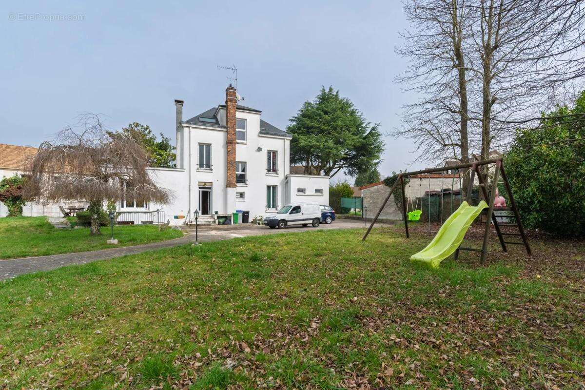 Maison à LIMEIL-BREVANNES