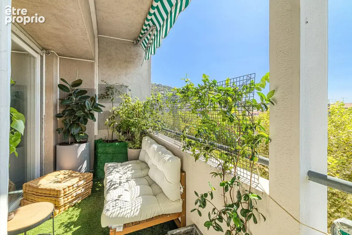 NICE RIQUIER, 3/4 Pièces, 83 m2, terrasse, cave, vue dégagée - photo 3
