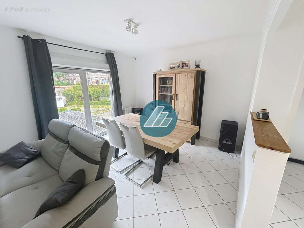 Maison à MOYENNEVILLE