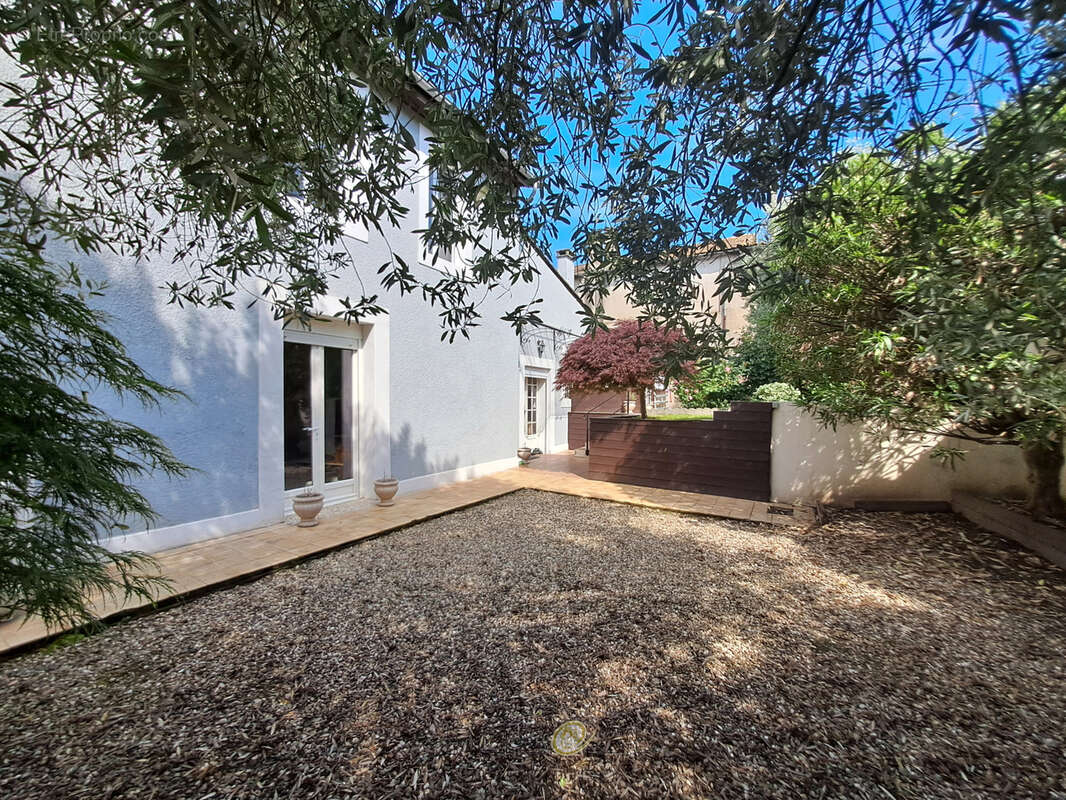 Maison à DAMAZAN