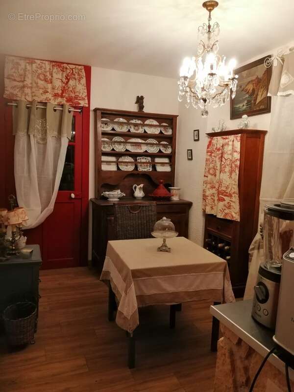 Propriété à vendre SAINT HILAIRE ( allier) comprenant une maison et un gite sur un parc de 23433 m² - photo 11