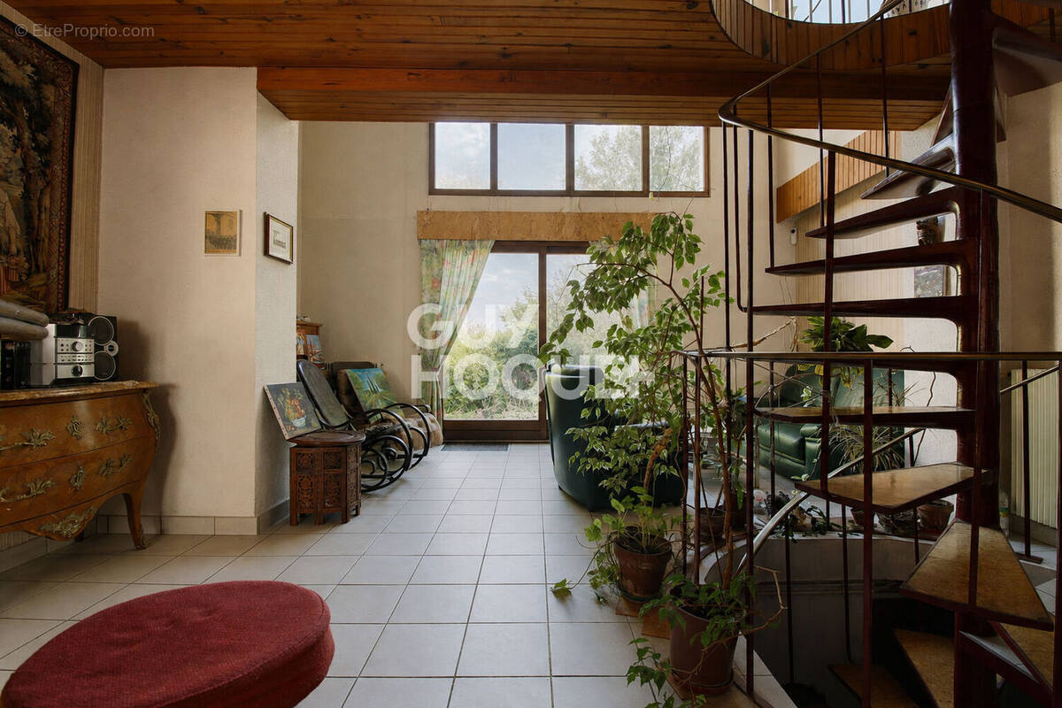 Maison à BRIE-COMTE-ROBERT