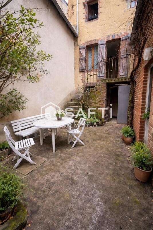 Photo 2 - Maison à TOUCY