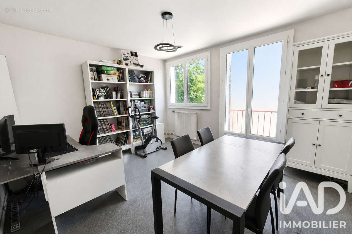 Appartement 60 m² à Laval  - photo 3