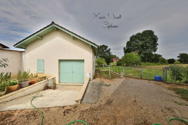 Maison à PONT-DE-VAUX