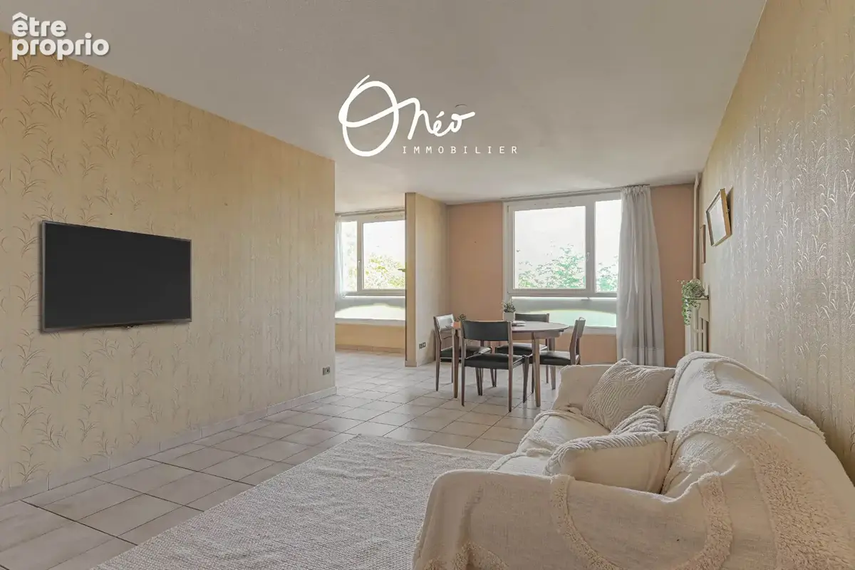 Appartement Lyon 8ème - 5 pièces - 111 m2 - photo 3